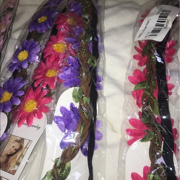 ⚫️$16⚫️ 🌼2 DAISY HEADBANDS 🌼 VARIOUS COLOR *Nwt* - Picture 6 of 6